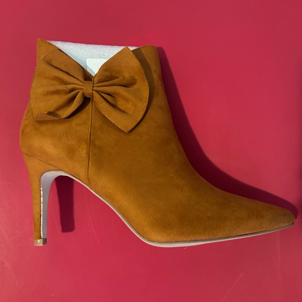 Suede Ankle Boots with Bow NEW with box size 10